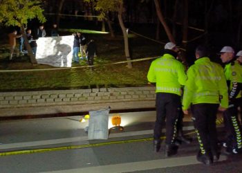 Esenler’de seyir halindeki arabaya silahlı taarruz: 1 meyyit, 1 yaralı