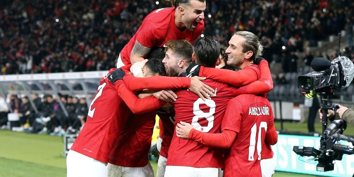 EURO 2024 vizesi alan kadroların en genci Türkiye