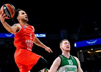 EuroLeague: Anadolu Efes uzatmada kazandı