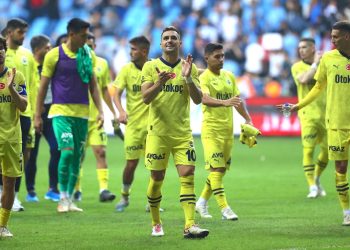 Fenerbahçe, Fatih Karagümrük’ü ağırlayacak: Beklenen 11