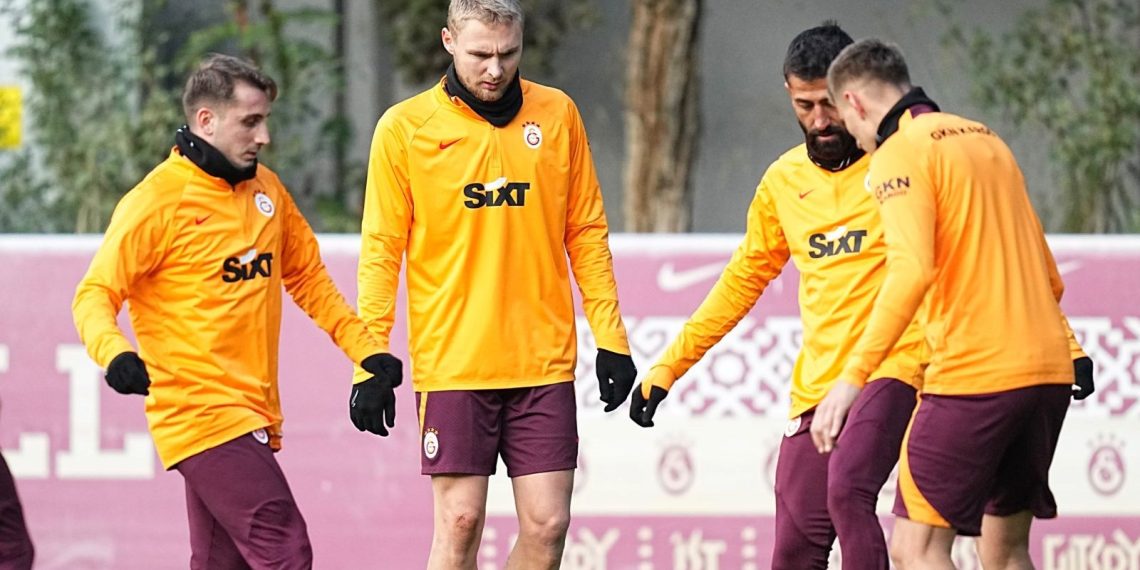 Galatasaray, Manchester United maçının hazırlıklarını sürdürdü