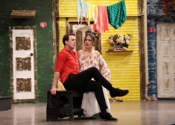 Gırgıriye oyununa İzmir’de gala