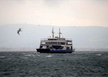 Güney Marmara’da feribot seferlerine fırtına mahzuru