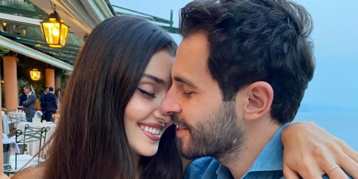 Hakan Sabancı’dan Hande Erçel’e romantik kutlama