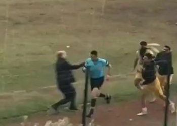 Hakeme kramponla hücum: Maçı erteledi karakola gitti