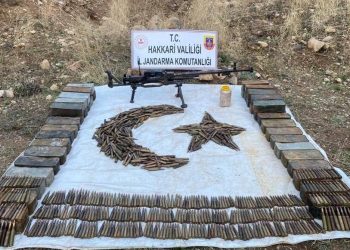 Hakkari’de PKK’lı teröristlere ilişkin silah ve mühimmat ele geçirildi