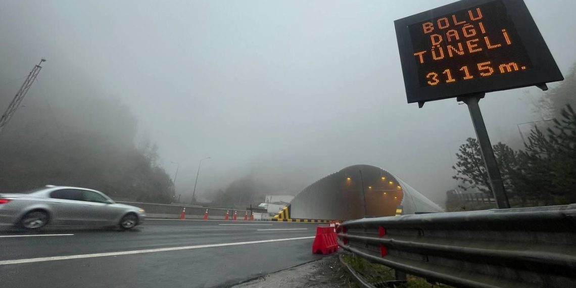 Heyelan riski nedeniyle trafiğe kapanan Bolu Dağı Tüneli’nde son durum