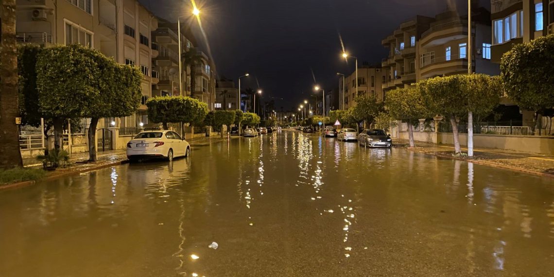 İki vilayette eğitime fırtına manisi