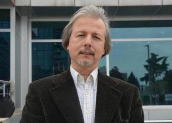 İlhan Uzgel kimdir? CHP Dışişleri Bakanlığından Sorumlu Genel Lider Yardımcısı İlhan Uzgel kaç yaşında, nereli?