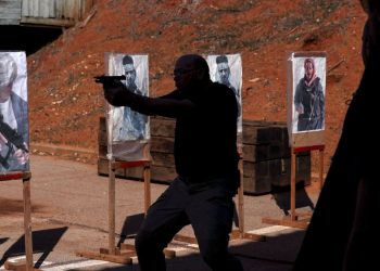 İsrail’de ferdi silahlanma rekoru: Müracaatlarda patlama yaşanıyor