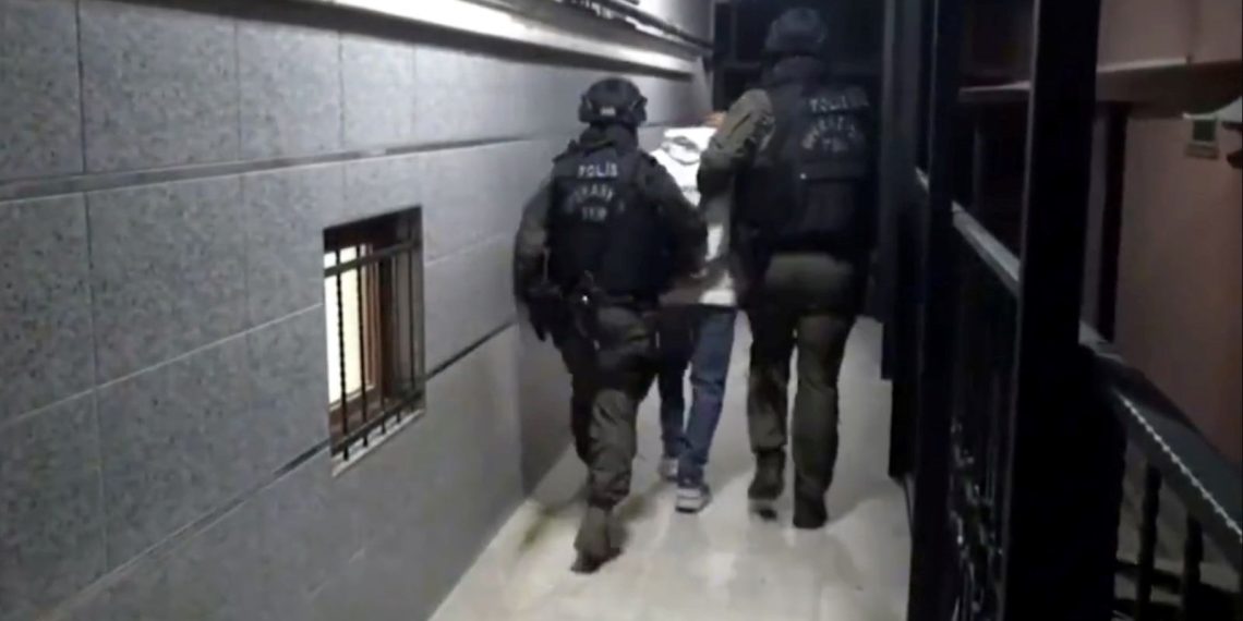 İstanbul merkezli terör operasyonu: 39 gözaltı