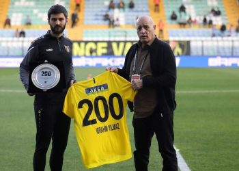 İstanbulspor Lideri Sarıalioğlu: İbrahim Yılmaz’a plastik bardaktaki suyu fırlattım