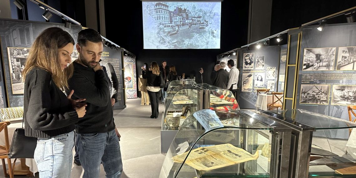 İstanbul’un Baylan’ı: 100 Yıllık Serüven standı AKM’de sanatseverlerle buluştu