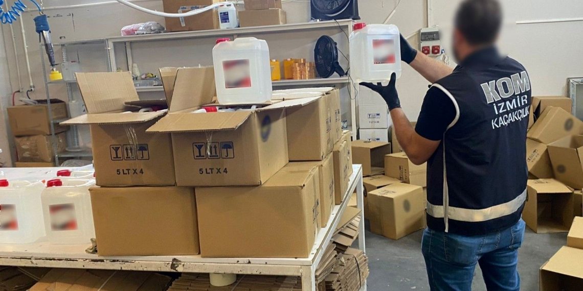 İzmir’de uydurma alkol operasyonu