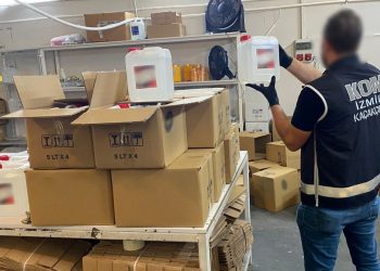 İzmir’de uydurma alkol operasyonu