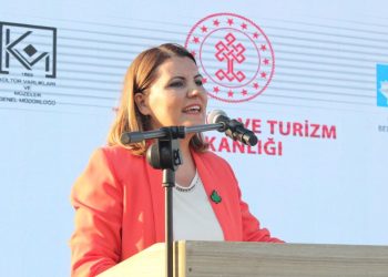 İzmit Belediye Lideri Fatma Kaplan Hürriyet’e soruşturma müsaadesi