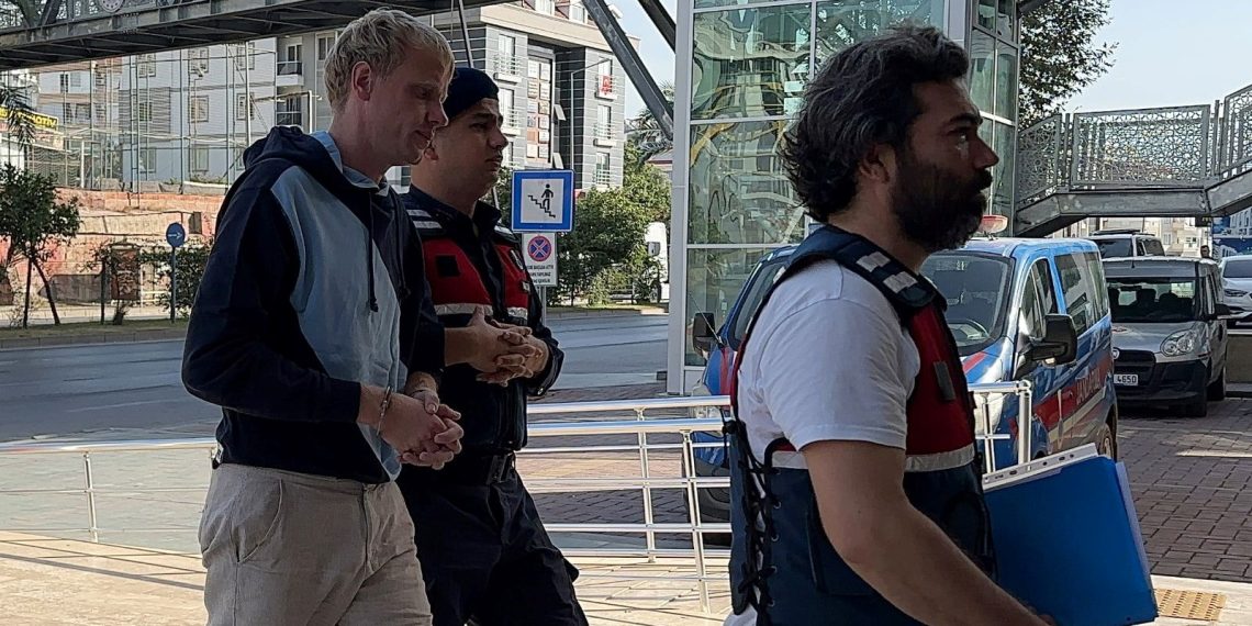 Kaçarken ateş eden gaspçıları aracıyla çarpıp öldürdü: Legal müdafaa var mı, yok mu?