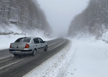 Kar nedeniyle kapatılan İnegöl-Domaniç yolu açıldı