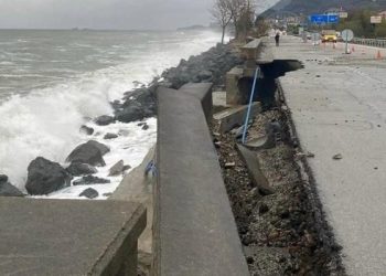 Karadeniz Kıyı Yolu’nda fırtına hasarının boyutu ortaya çıktı