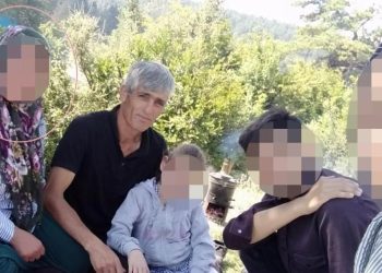 Kocasını öldürdü, babasını boğmaya kalktı