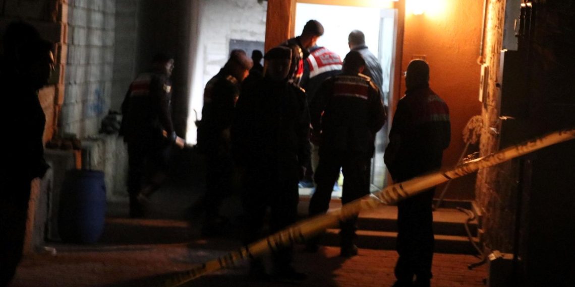 Konutunda akına uğrayan bayan hayatını kaybetti