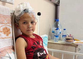 Köpeklerin saldırdığı 6 yaşındaki Buyruk, 3 ameliyat geçirdi