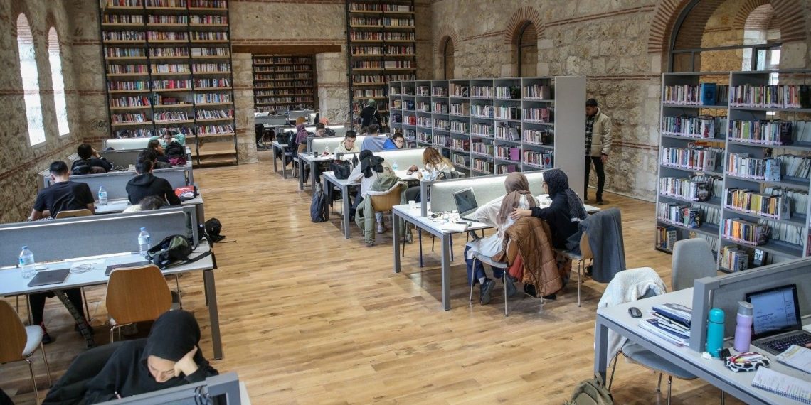 Kütüphanelerde bilgi teknolojileri eğitimleri başlıyor