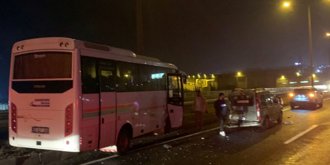 Manisa’da zincirleme kaza: 10 yaralı