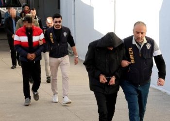 Oltalama sistemi ile 2 milyon vurgun yapan şebeke çökertildi