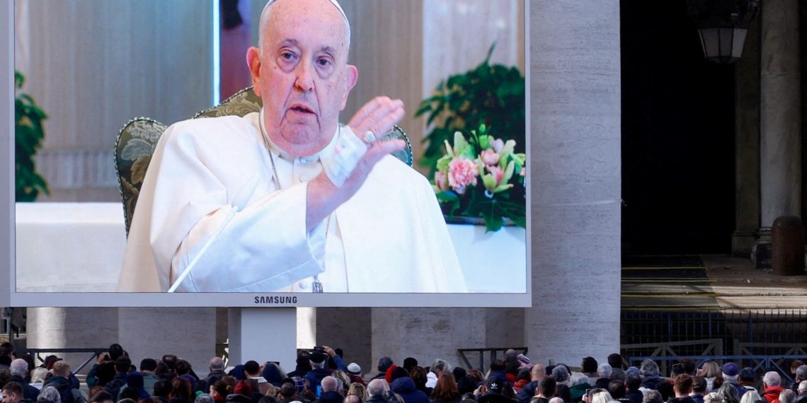 Papa Francis hastalığını açıkladı