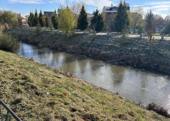 Porsuk Çayı buz tuttu