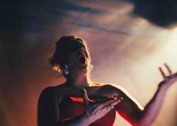 Rumuz Goncagül oyunu Kadıköy Süreyya Operası’nda