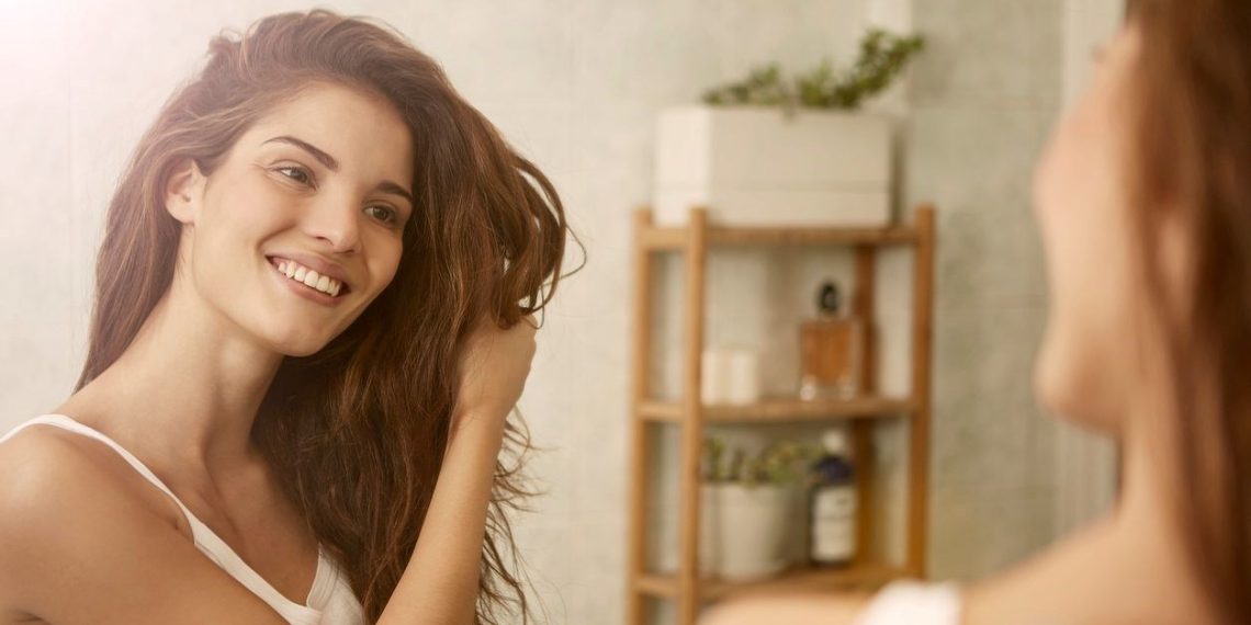 Saçlarınız kolay uzayacak: Biberiye yağının yararları