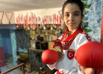 Şampiyon karateci Turna Gürbüz masraflar nedeniyle turnuvaya gidemiyor