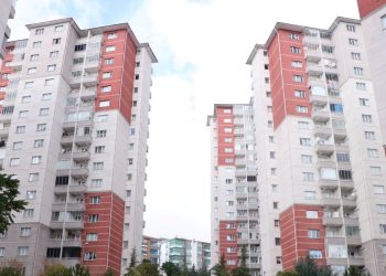 Sitede fahiş aidat artışına reaksiyon