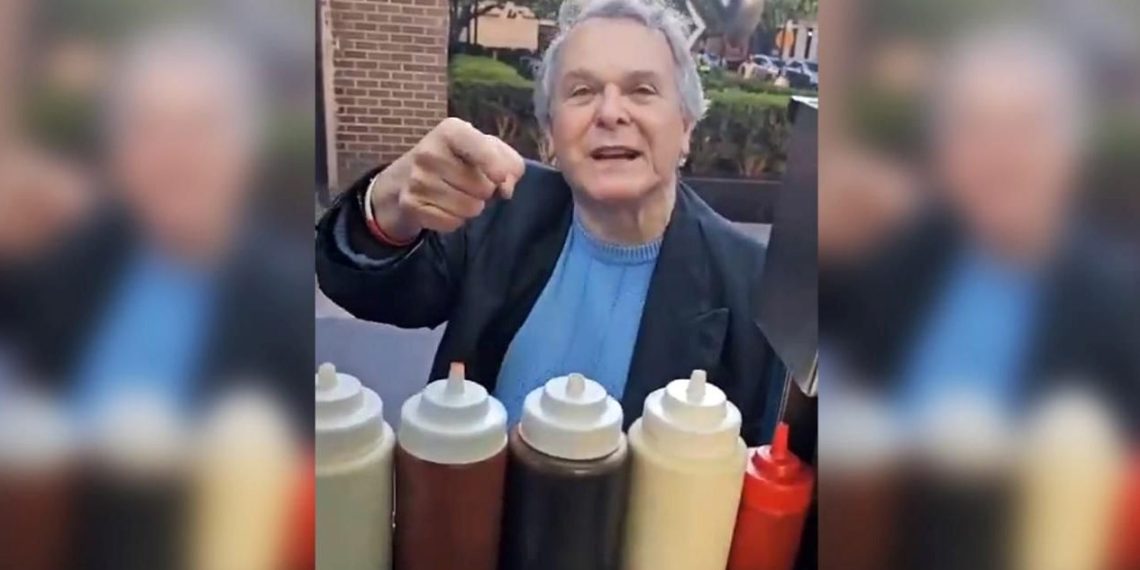 Skandal sözler kullanan ABD’li eski diplomat tutuklandı