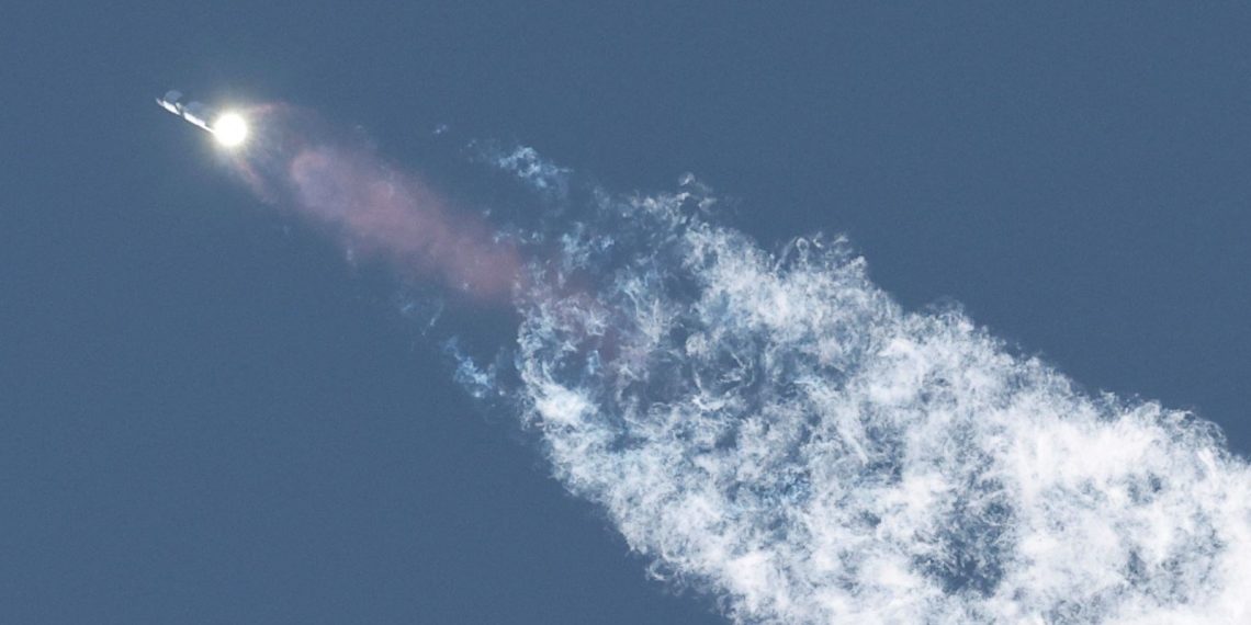 Starship’in test uçuşunun 8’inci dakikasında roketle ilişki kesildi