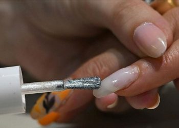 Takma tırnak yaptırmak abdest ve gusül almaya mahzur mi? (Diyanet’e nazaran abdeste mani olan durumlar)