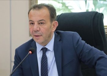 Tanju Özcan kimdir, kaç yaşında? Bolu Belediye Lideri Tanju Özcan CHP’ye geri mi döndü?