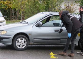 Tartıştığı oğlunu silahla yaraladı