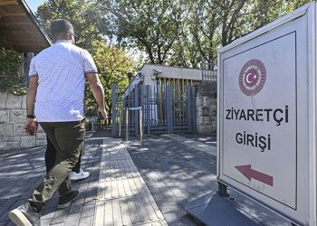 TBMM’yi 10 ayda 300 bin kişi ziyaret etti