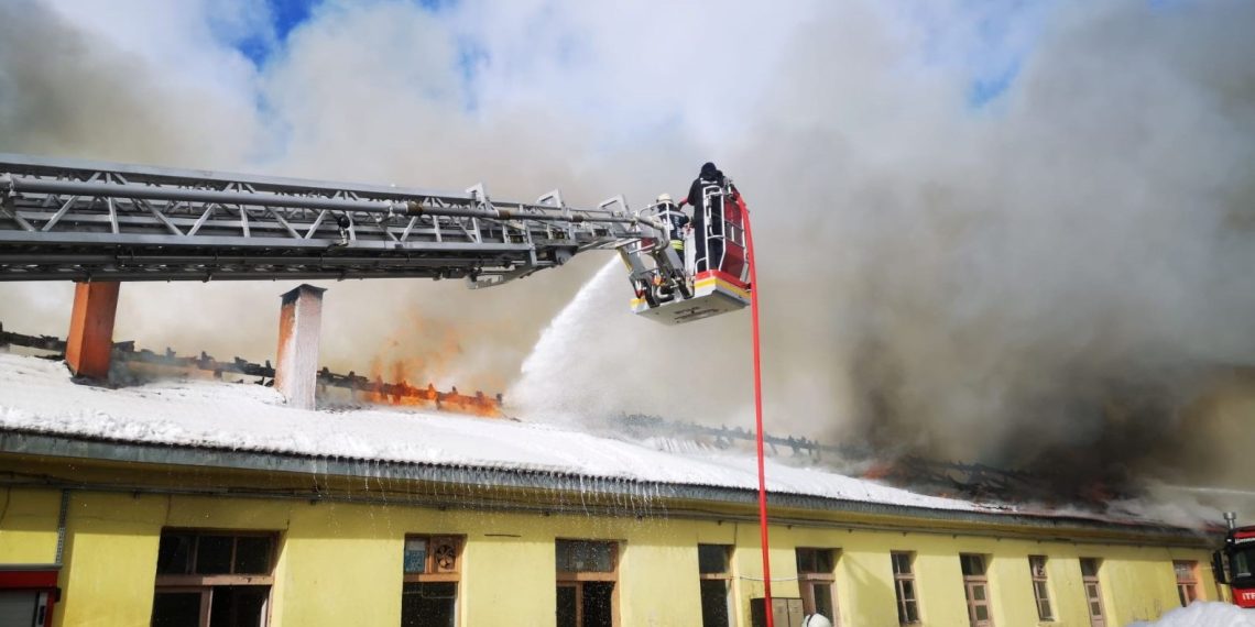 TCDD deposunda korkutan yangın