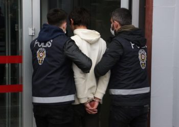 Toplumsal medyada Filistinlilere taarruza dayanak iletisine gözaltı