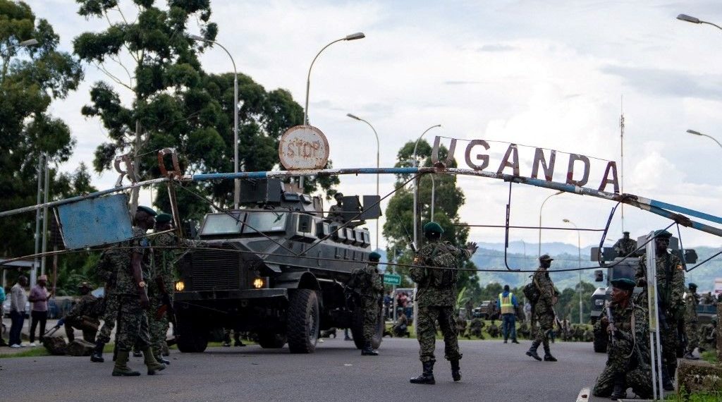 Uganda 2 binbaşıyı korkak oldukları için ordudan attı