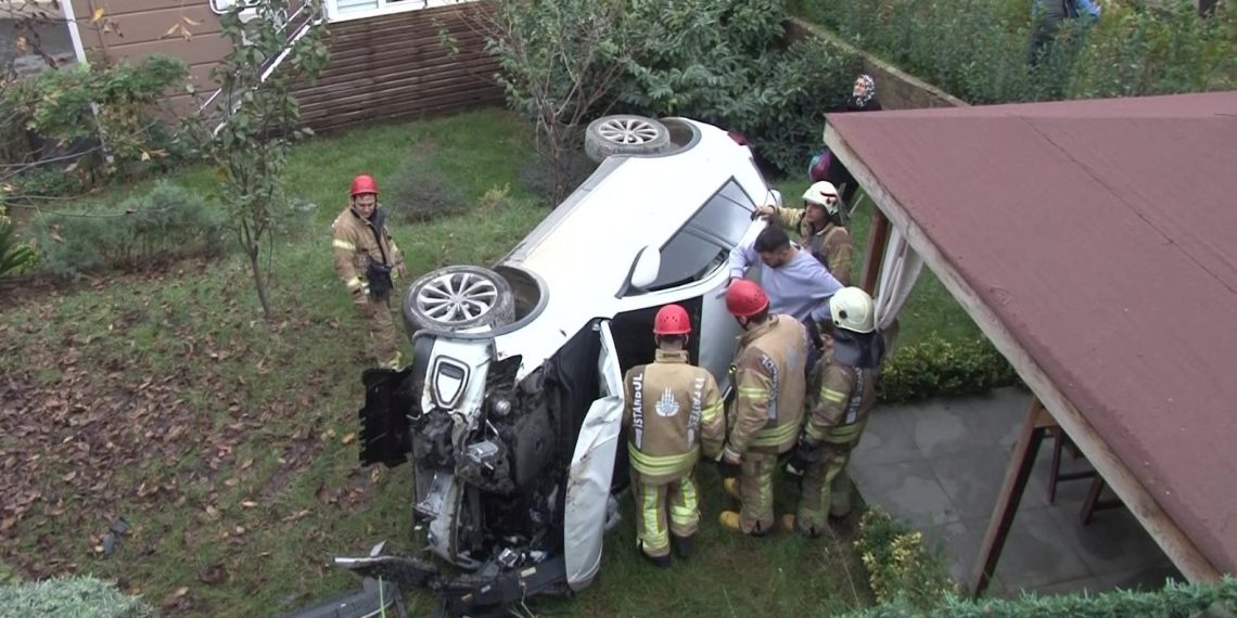 Üsküdar’da araçla 4 metre yükseklikten düştü, kameraya kalp işareti yaptı