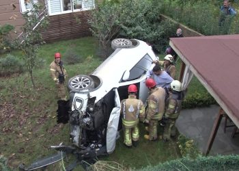 Üsküdar’da araçla 4 metre yükseklikten düştü, kameraya kalp işareti yaptı