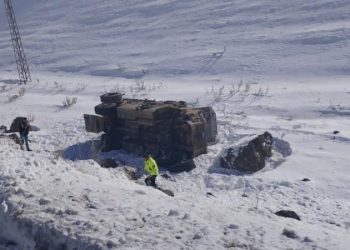 Van’da askeri araç devrildi: 1’i ağır 6 yaralı