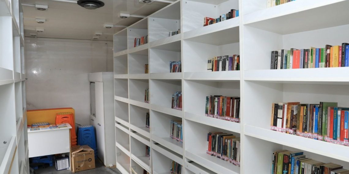 Van’da gezici kütüphane hizmete başladı