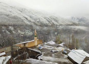 Van’da kar yağışı tesirli oldu