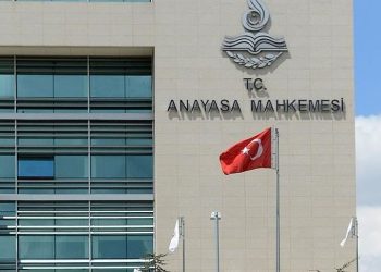 Yargıtay’ın AYM üyeleri hakkındaki kabahat duyurusuna mevzuat incelemesi